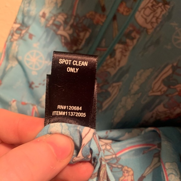 COPY - Disney/Her Universe Peter Pan Tote Bag - Picture 7 of 8